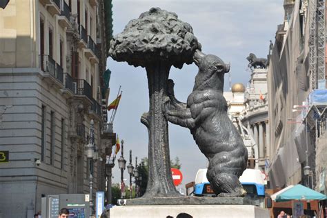 Por qué el escudo de Madrid tiene un oso: esta es la historia que。